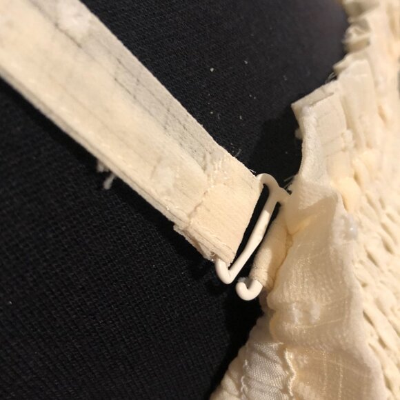 Swiss Dot Woven Romper - Picture 6 of 8